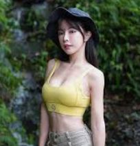 成人网页视频在线观看-成人网页视频的理性审视与安全使用指南